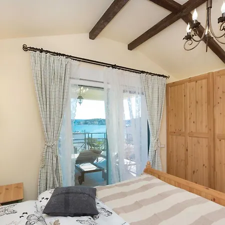 Valeria Rogoznica (Sibenik-Knin)