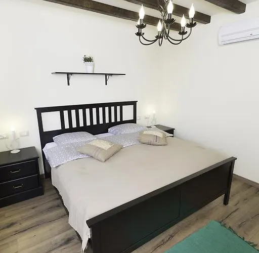 Valeria Rogoznica (Sibenik-Knin)